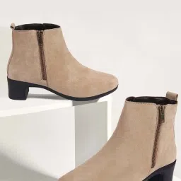 Fausto Women's Cheeku Casual Booties image 1