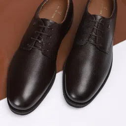 Van Heusen Men's Brown Derby Shoes image 1