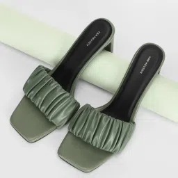 Van Heusen Women's Green Casual Sandals image 1