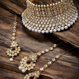 Zaveri Pearls Gold Tone Kundan And Pearls Bridal Choker Necklace Earring Maangtikka Set-ZPFK8882 image 1