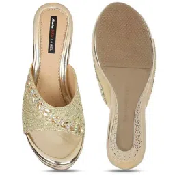 Bata Women's CLAUDIA E 23 Gold Ethnic Wedges image 3
