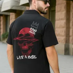 Bewakoof Jet Black King Of The Streets Graphic Printed Relaxed Fit Shirt image 2