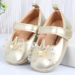 Cute Walk by Babyhug Booties With Bow Applique - Golden-picture-27