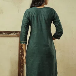 AUZAAI COLLECTION Women Ethnic Motifs Embroidered Thread Work Kurta image 4