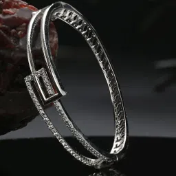 Priyaasi Geometric Solid Silver Casual Bracelet image 1