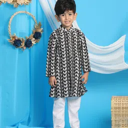 Vastramay Full Sleeves Paisley Embroidered Chikankari Kurta With Solid Pyjama Set - Black & White-picture-27