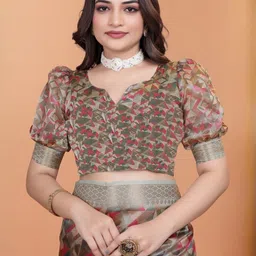 Mufa Floral Zari Silk Blend Patola Saree-picture-22