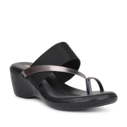 Bata Women's Black Toe Ring Sandals image 1