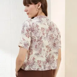 Latin Quarters Brown Half Sleeves Collared Printed Casual Crop Top image 3