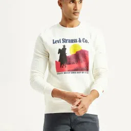 Levi's Men's Graphic Print Off-White Slim Fit Sweatshirt image 2