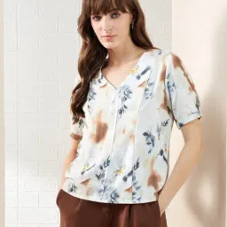 Latin Quarters White Half Sleeves V-Neck Printed Casual Top-picture-17