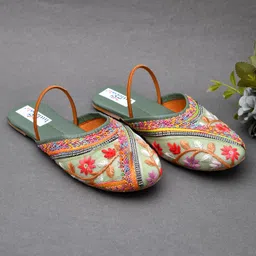 Little Palz Floral Embroidered & Sequins Embellished Mojaris - Green-picture-26