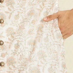 House of Pataudi Jashn Floral Woven Design Zari Work Sherwani Set image 5