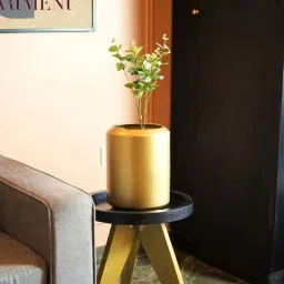 The Artment Minimal Garden Golden Iron Table Planter Pot image 1