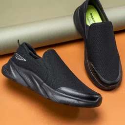 Red Tape Men's Black Running Shoes image 1