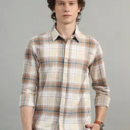 Bushirt Brown Regular Fit Checks Shirt image 1