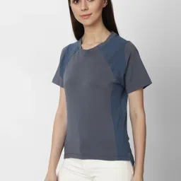Forever 21 Grey Regular Fit Top image 3