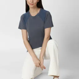 Forever 21 Grey Regular Fit Top image 4