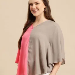 Qurvii Gray Top image 3