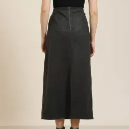 Qurvii Dark Grey Textured Skirt image 2