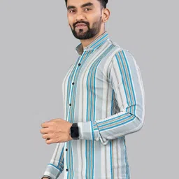 Metronaut Men Classic Regular Fit Vertical Striped Spread Collar Casual Shirt image 3