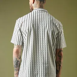 Voroxy Men Relaxed Casual Shirt image 5