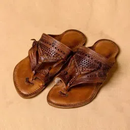 Kalapuri Men's Brown Kolhapuri Sandals-picture-28