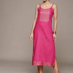Ishin Pink Printed Straight Kurta image 1