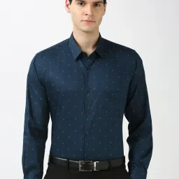 Peter England Navy Cotton Regular Fit Checks Shirt image 1