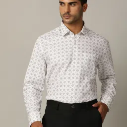 JadeBlue White Cotton Regular Fit Printed Shirt image 1