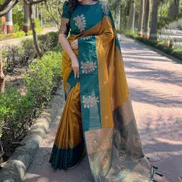 Parampara Ethnic Ethnic Motifs Woven Design Zari Banarasi Saree-image-77