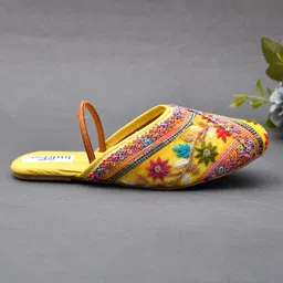 Little Palz Floral Embroidered & Sequins Embellished Mojaris - Yellow image 4