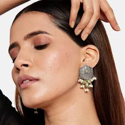 anouk Sangria Set of 5 German Silver Plated & Mustard Stone Ghunghroo Bangles & Jhumkas image 3