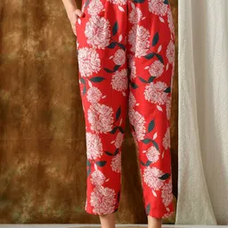 SZN Women Floral Printed Regular Kurta with Trousers & With Dupatta image 3