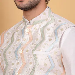 KRAFT INDIA LUXE Men Leheriya Regular Kurta with Churidar image 2