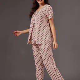 Clovia Women Printed Night suit image 2