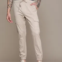 WROGN Men Solid Mid Rise Regular Fit Cargo Style Joggers image 2