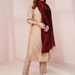 Fabindia Maroon Plain Dupatta image 2