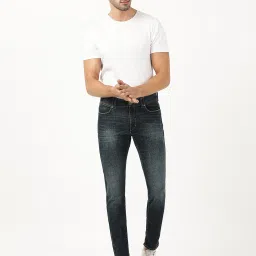 Lee Blue Heavily Washed Jeans image 5