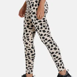 Puma Beige & Black Printed Mid Rise Tights image 4