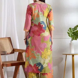 KAUTHAMEE Women Floral Printed Regular Kurta with Palazzos image 3