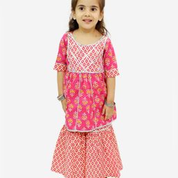 Superminis Girls Three fourth Sleeves Floral Print Kurti Sharara Set - 6-12 M Pink-picture-15