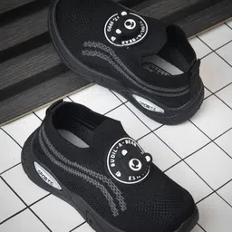 KATS Bear Face Rotating Applique Detailed Shoes - Black-picture-22