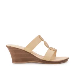 Bata Women's Tan Thong Wedges image 1