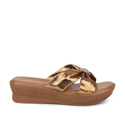 Inc.5 Women's Antique Gold Casual Wedges image 2