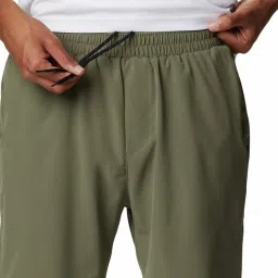 Columbia Men Green Hike Shorts image 4