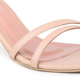 inc.5 Inc 5 Women's Peach Ankle Strap Sandals image 4