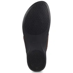 Metro Men's Brown Thong Sandals image 4