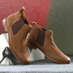 Clog London Men's Brown Chelsea Boots image 1