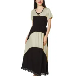 PATRORNA Black & White Color-Block Nighty image 1